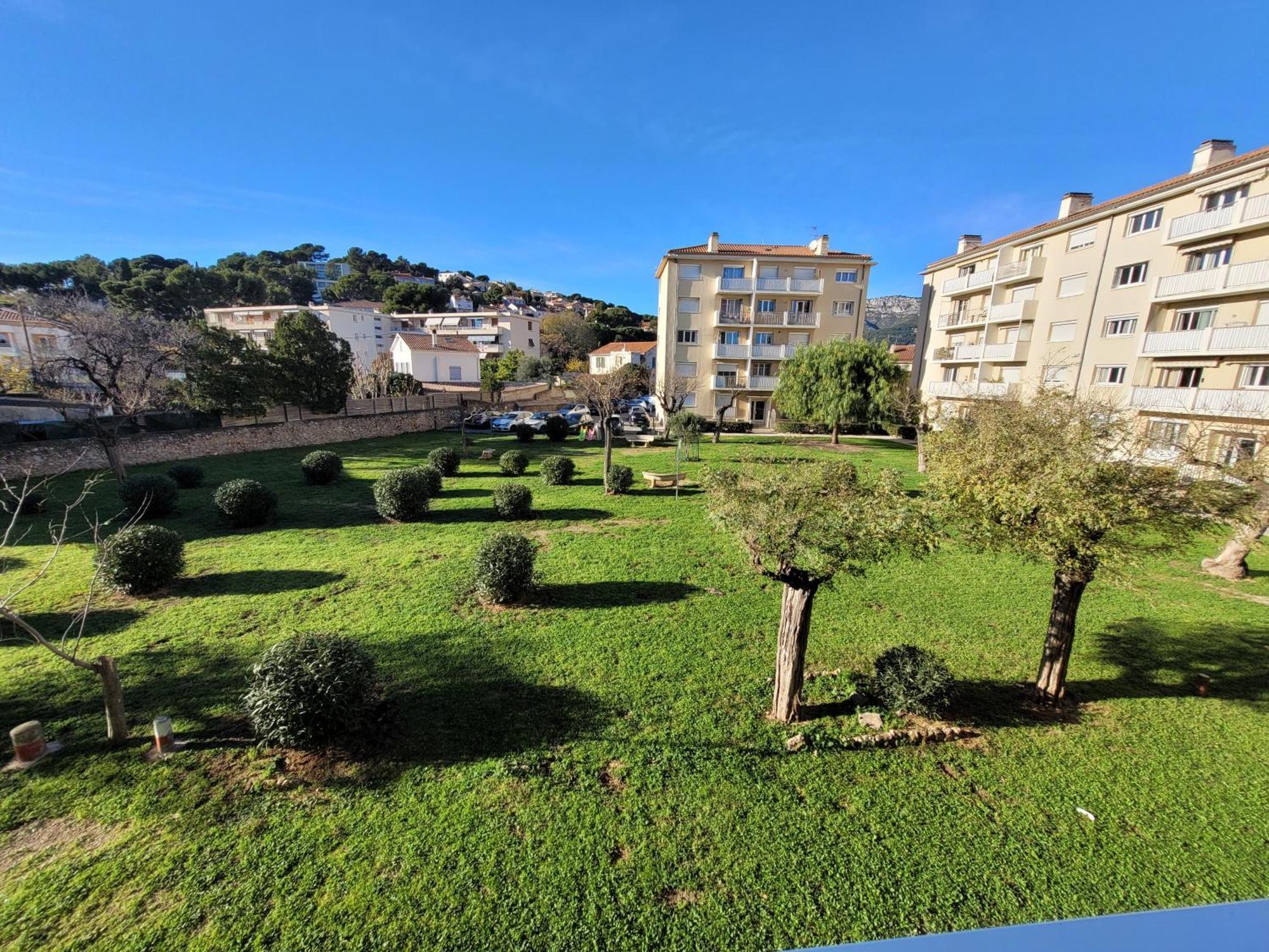 T4 Lumineux Et Spacieux, Parking Et Parc Prive Тулон Экстерьер фото